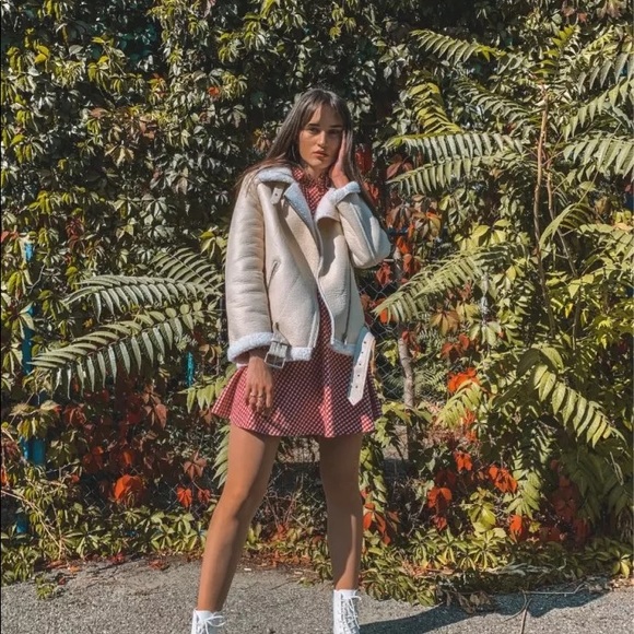 Beige shearling jacket - Picture 2 of 8